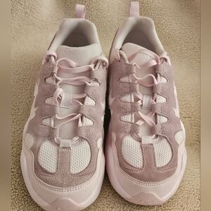 Nike Tech Hera